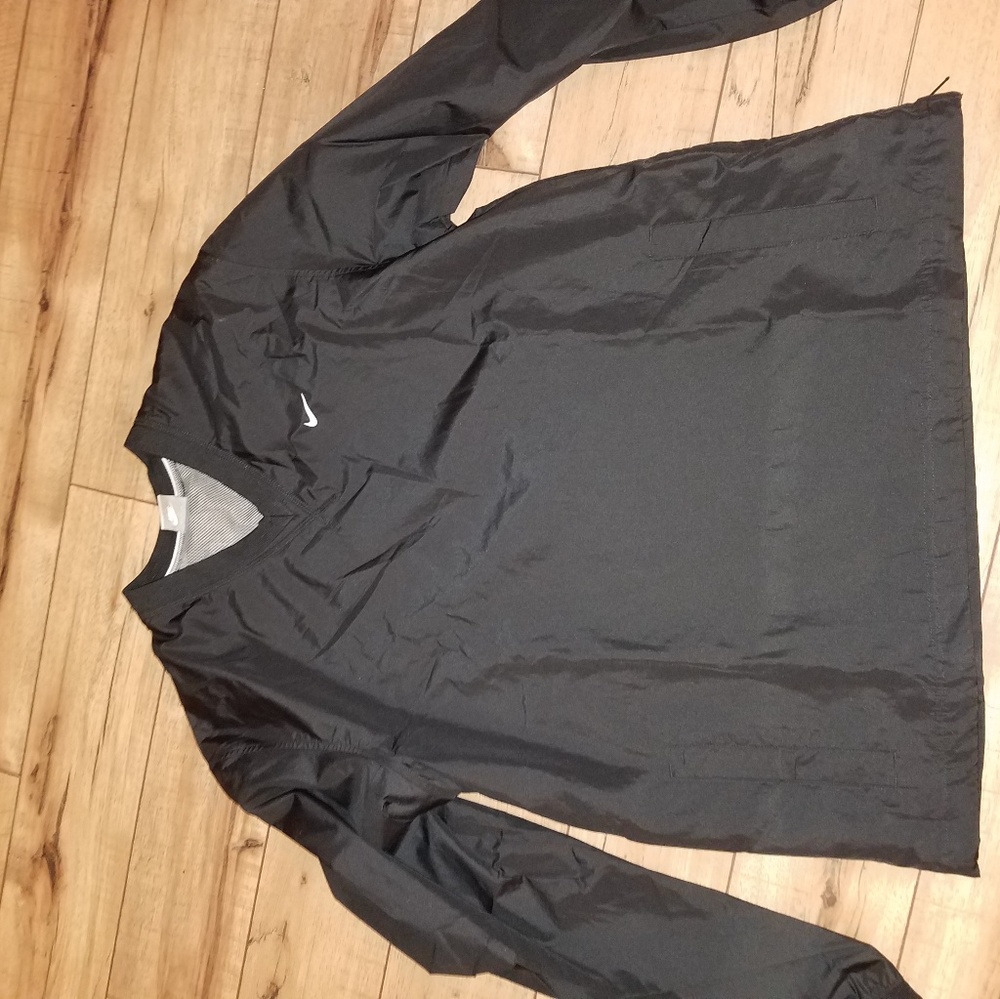 Nike black windbreaker, excellent condition